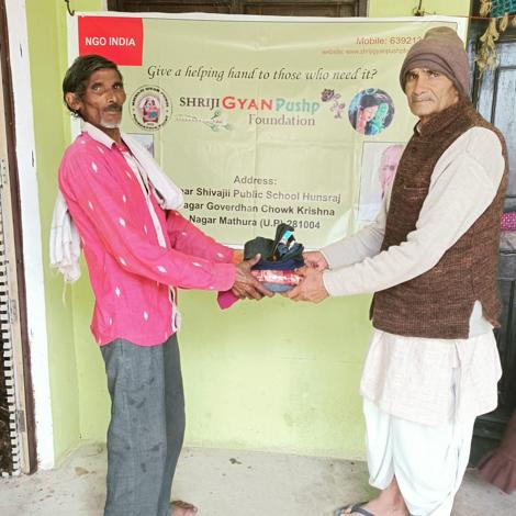 Cloth Distribution Gallery